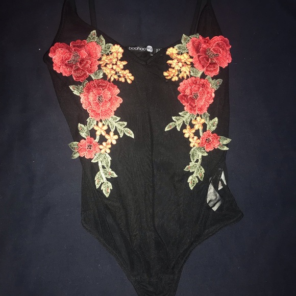 Sheer flower bodysuit - Picture 3 of 4